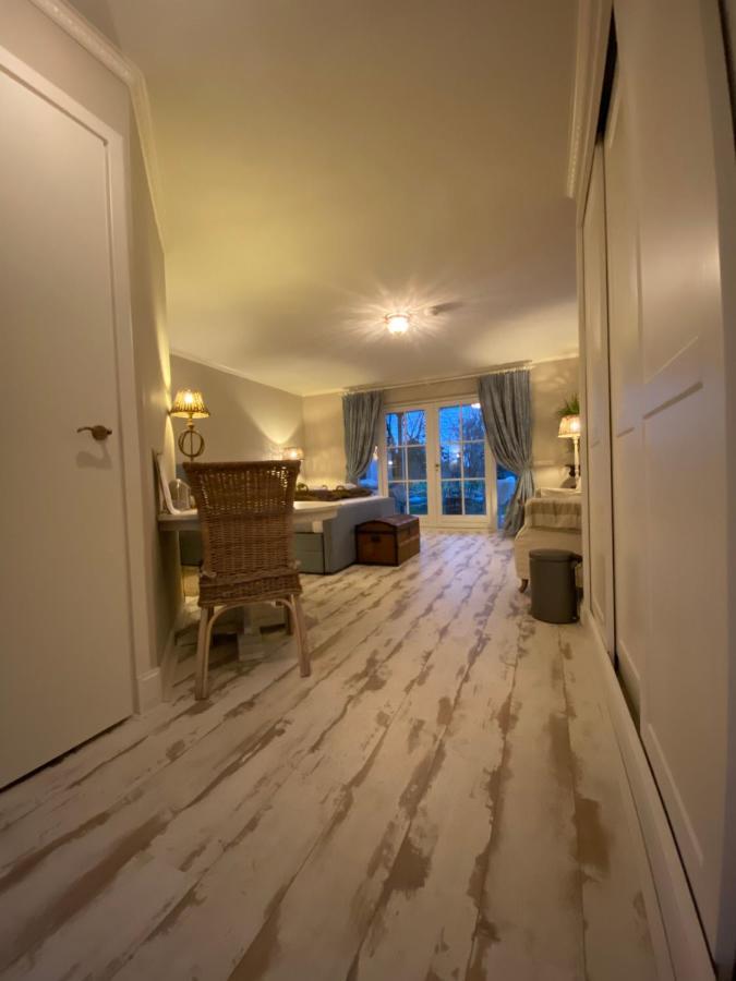 De Vijverkamer-----Prive Diner Op De Kamer Mogelijk!! Hoogeveen Exterior photo